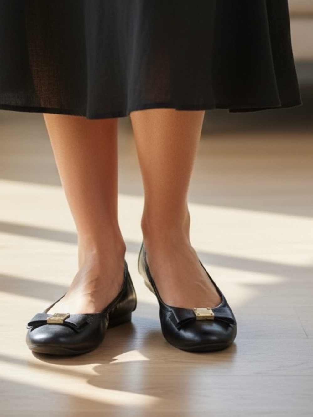 Cole Haan Black Leather Bow Ballet Flats with Gold Accent size 7.5B